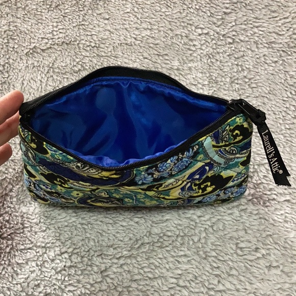 Laurell’s Attic paisley zippered cosmetic bag - Picture 2 of 2